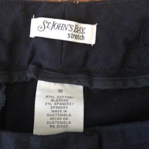 Black mid length Capri